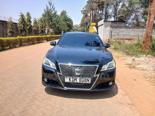 Toyota Crown 2014 Black