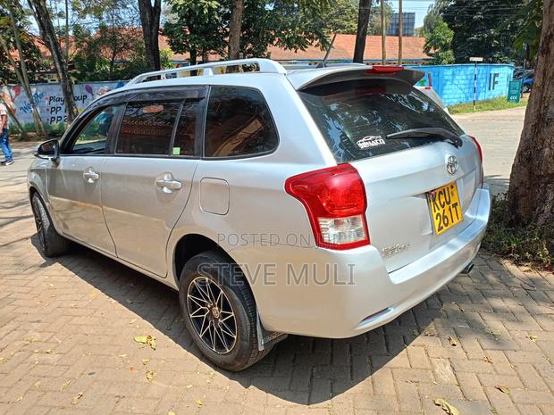 Toyota Corolla Fielder 2012 Silver