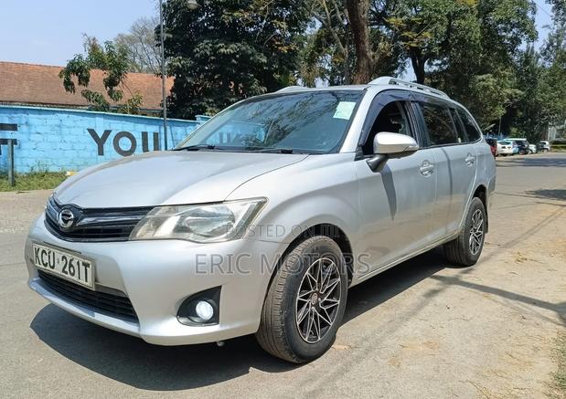 Toyota Corolla Fielder 2012 Silver