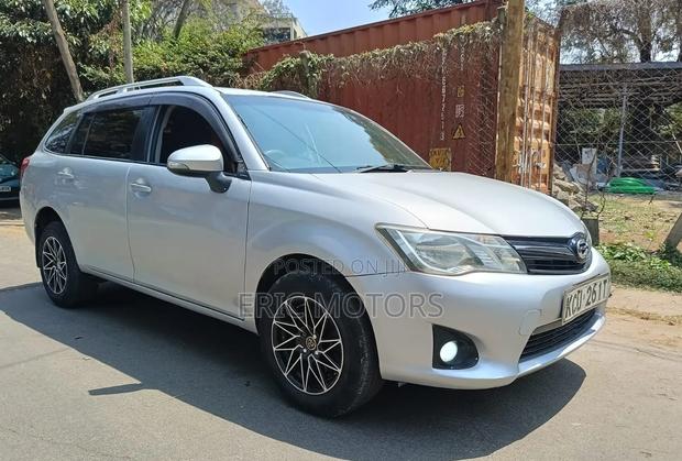 Toyota Corolla Fielder 2012 Silver