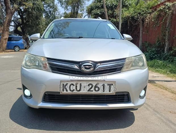Toyota Corolla Fielder 2012 Silver