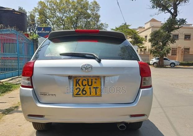 Toyota Corolla Fielder 2012 Silver