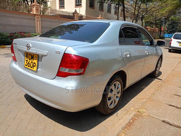 Toyota Axio 2010 Silver