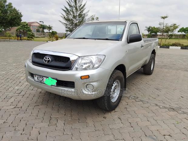 Toyota Hilux 2011 Silver