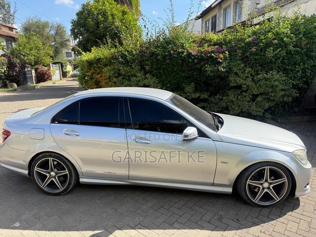 Mercedes-Benz C250 2009 Silver