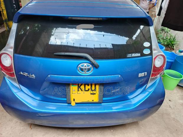 Toyota Aqua 2012 Blue