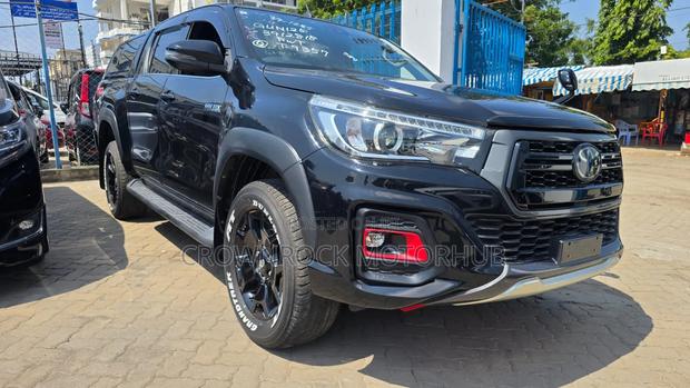 Toyota Hilux 2019 Black