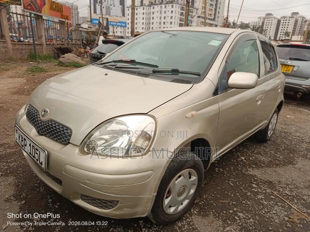 Toyota Vitz 2008 Gold