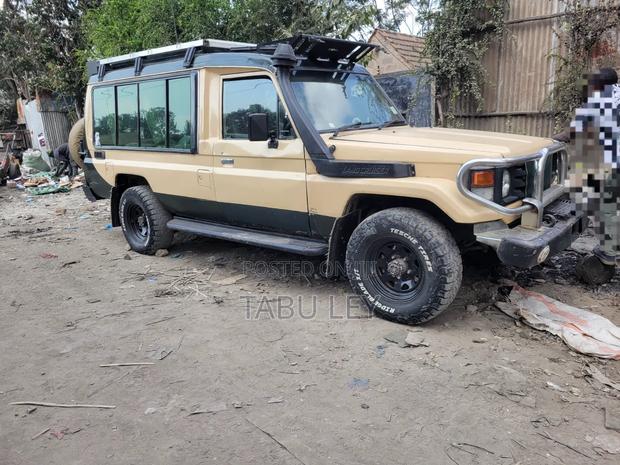 Toyota Land Cruiser 79 Series 2002 Beige
