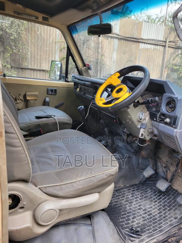 Toyota Land Cruiser 79 Series 2002 Beige