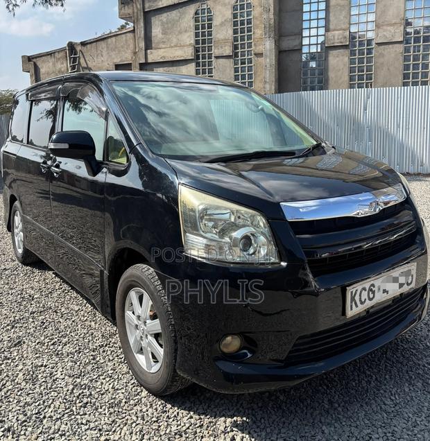 Toyota Noah 2008 Black