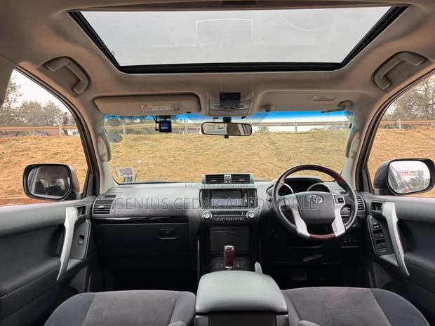 Toyota Land Cruiser Prado 2017 Black