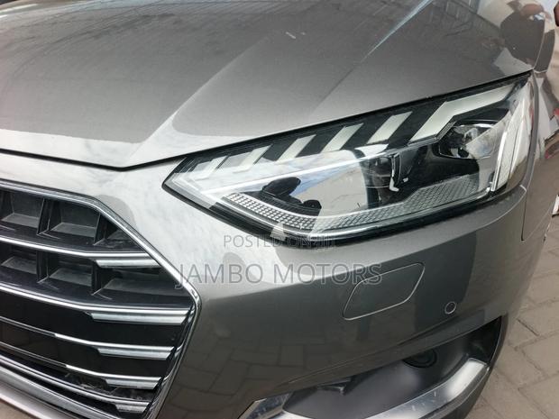Audi A4 Premium Plus 2022 Gray