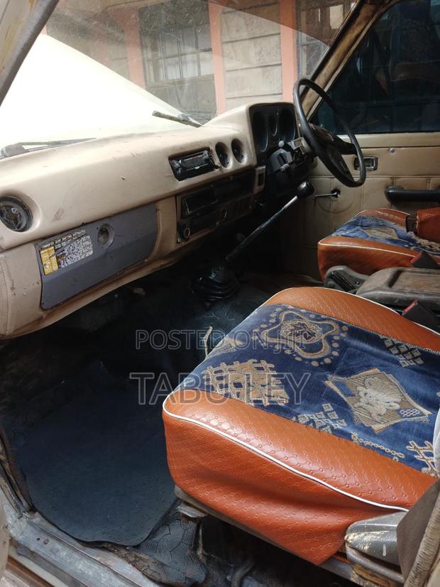 Toyota Land Cruiser 1985 Beige
