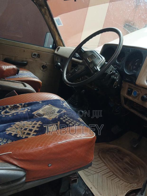 Toyota Land Cruiser 1985 Beige