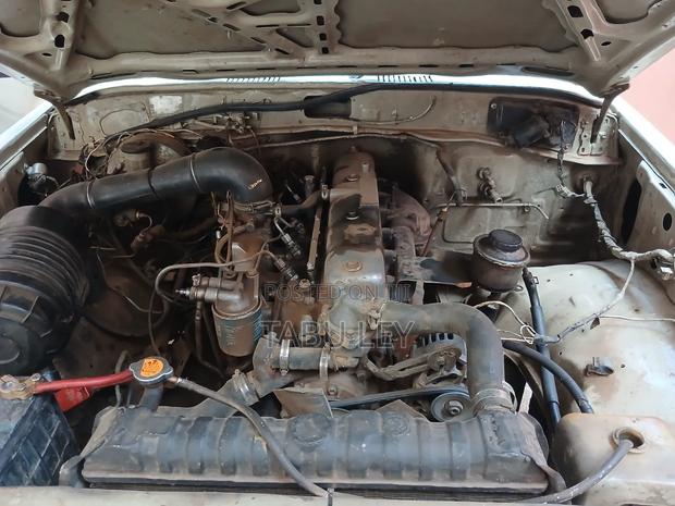Toyota Land Cruiser 1985 Beige
