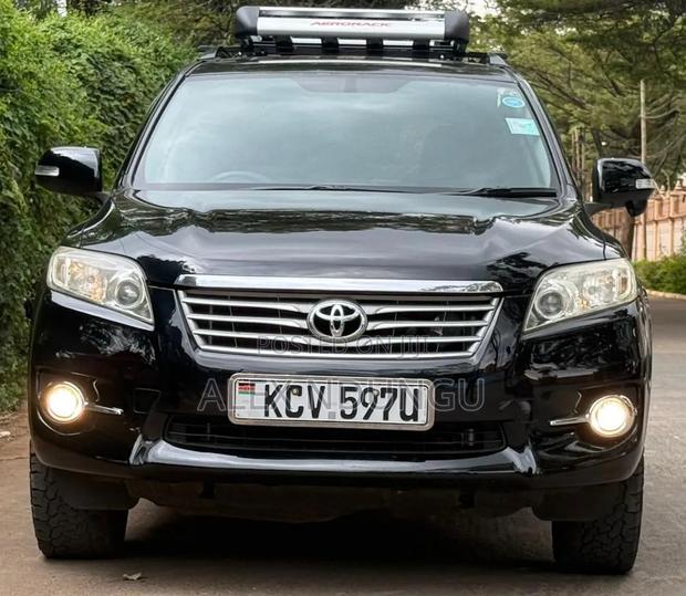 Toyota Vanguard 2013 Black