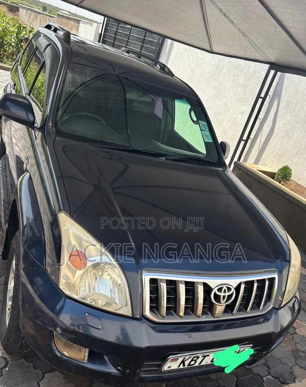 Toyota Land Cruiser Prado 2005 Blue