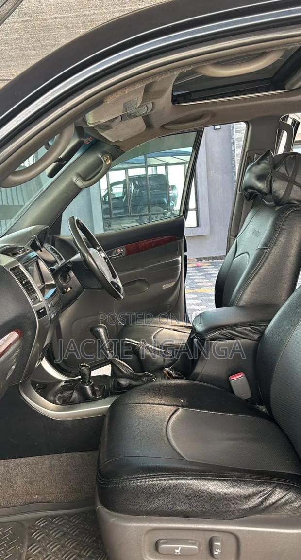 Toyota Land Cruiser Prado 2005 Blue