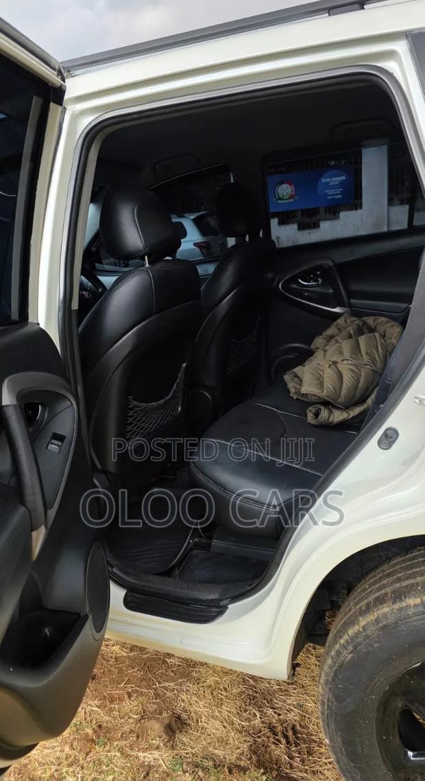 Toyota RAV4 2008 White