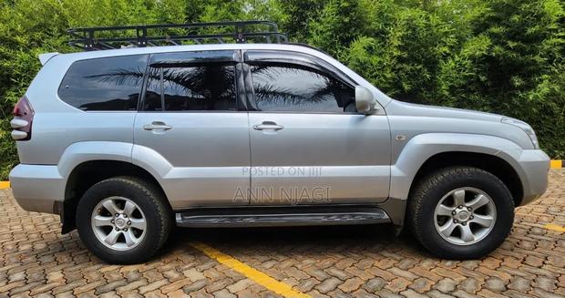 Toyota Land Cruiser Prado 2004 Silver