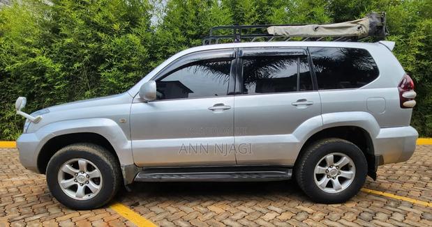 Toyota Land Cruiser Prado 2004 Silver