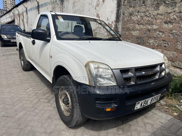 Isuzu D-MAX 2008 White