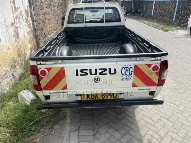 Isuzu D-MAX 2008 White