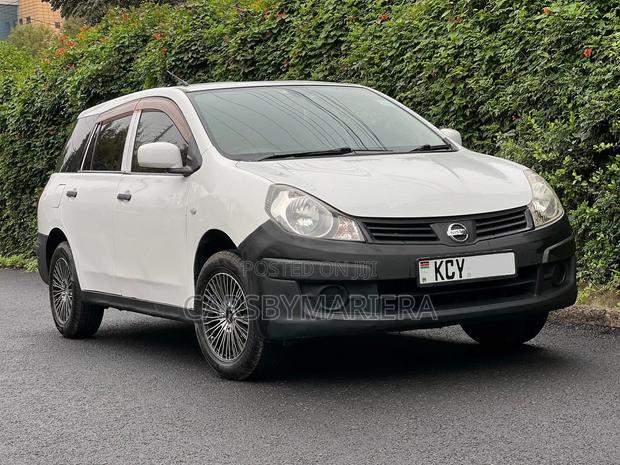 Nissan Advan 2012 White