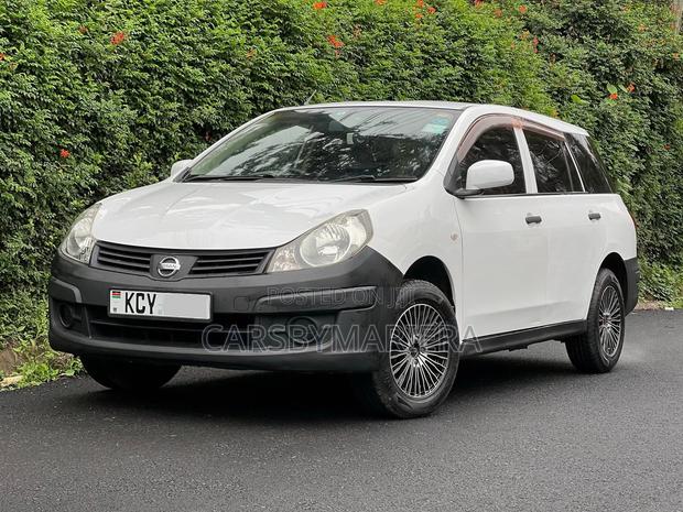 Nissan Advan 2012 White