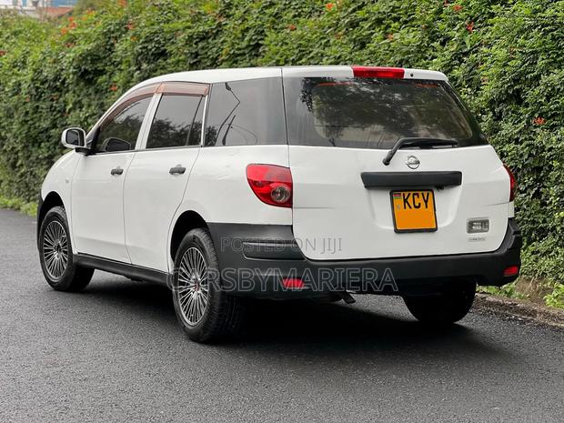 Nissan Advan 2012 White