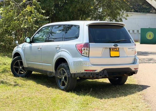 Subaru Forester 2011 Silver