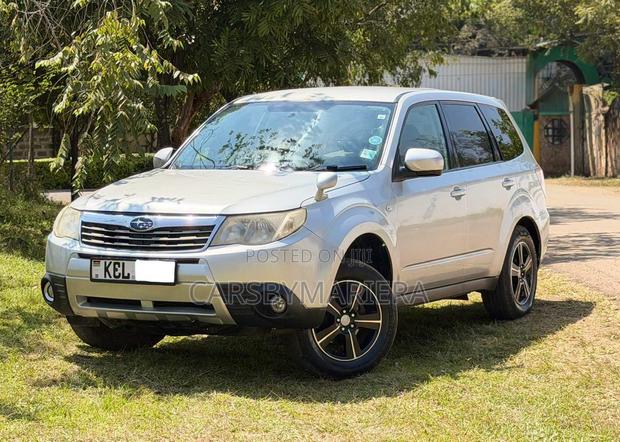 Subaru Forester 2011 Silver