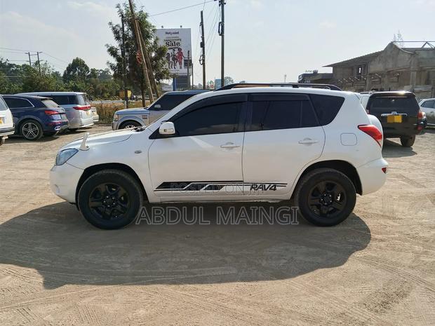 Toyota RAV4 2006 White