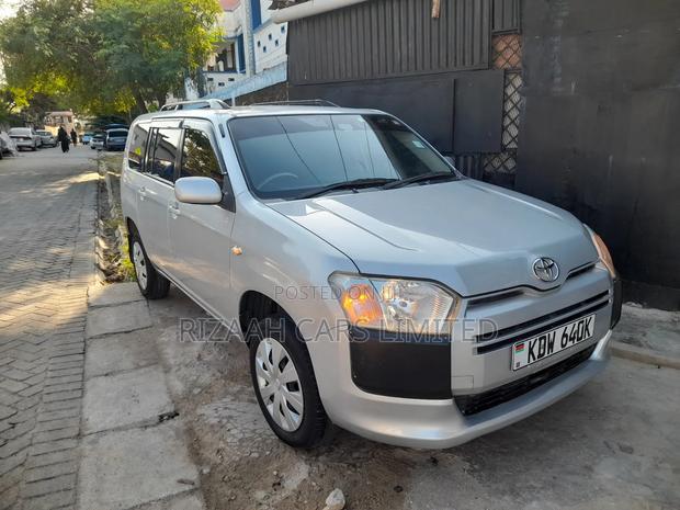 Toyota Probox 2018 Silver