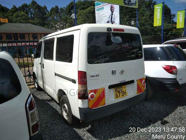 Toyota TownAce SV Premium 2014 White