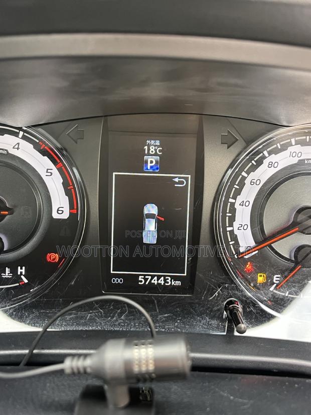 Toyota Hilux 2019 Black