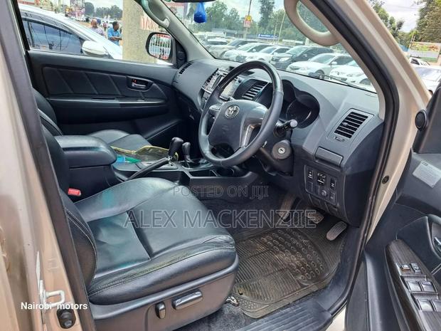 Toyota Fortuner 2014 Gold