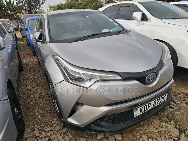 Toyota C-HR 2017 Gray