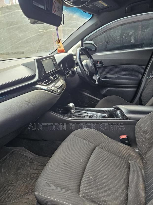 Toyota C-HR 2017 Gray