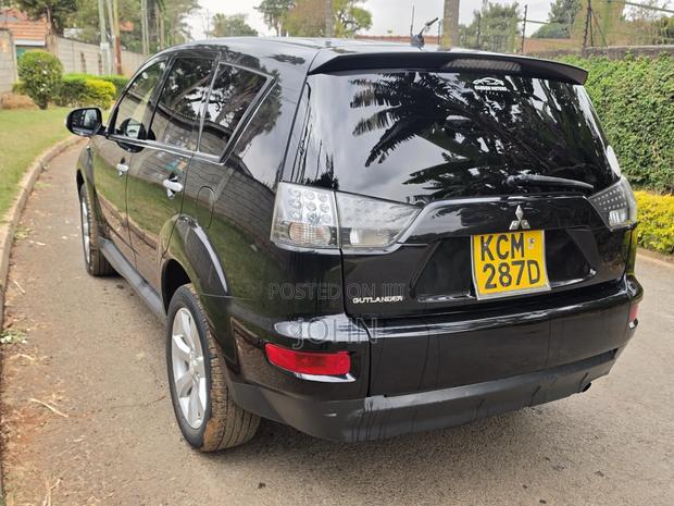 Mitsubishi Outlander 2010 Black