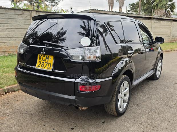 Mitsubishi Outlander 2010 Black