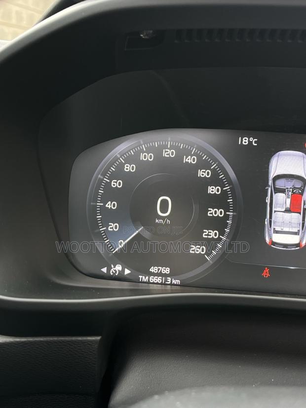 Volvo XC40 2019 White