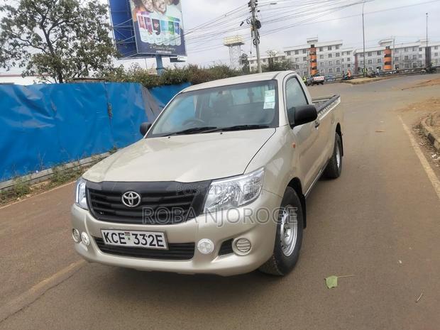 Toyota Hilux 2015 Brown