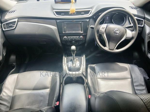 Nissan X-Trail 2.0 Petrol FWD 2014 Silver