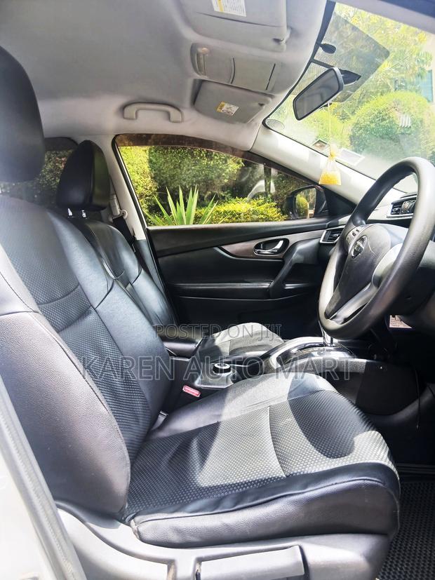 Nissan X-Trail 2.0 Petrol FWD 2014 Silver