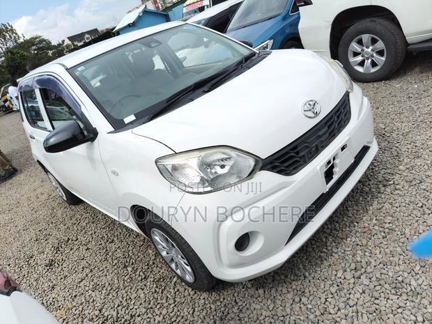 Toyota Passo 2020 White