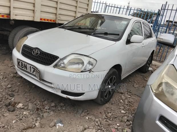 Toyota Corolla 2004 White