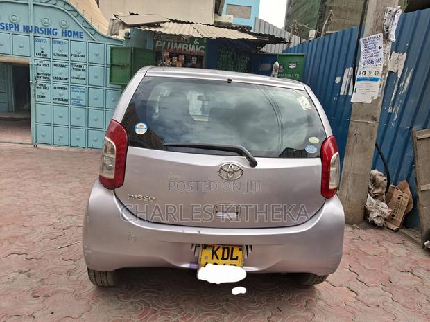 Toyota Passo 2016 Purple