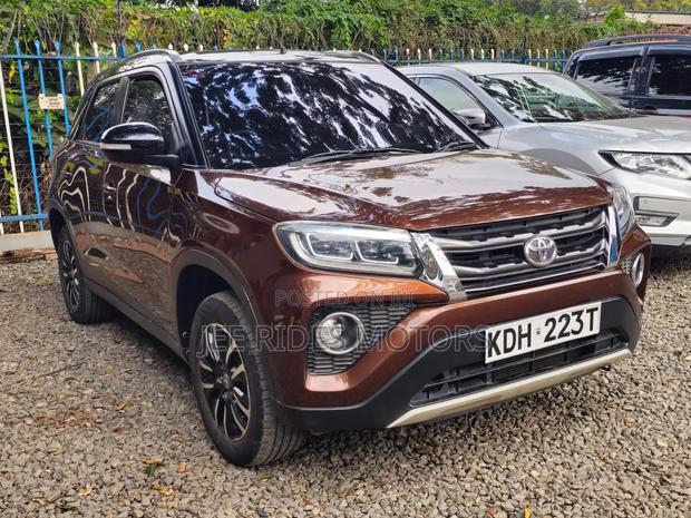 Toyota Urban Cruiser 2021 Brown